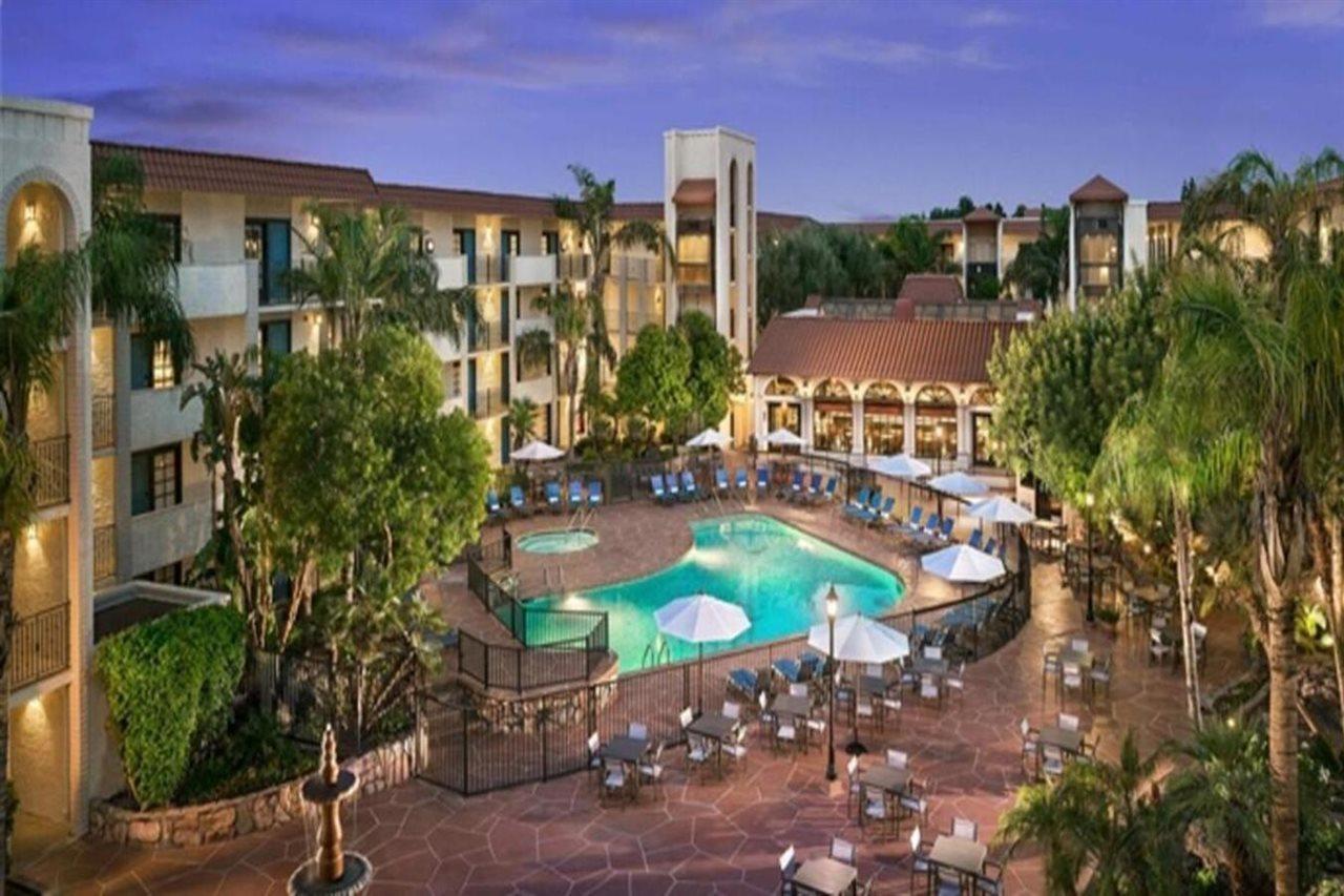 Embassy Suites By Hilton Scottsdale Resort Exterior foto