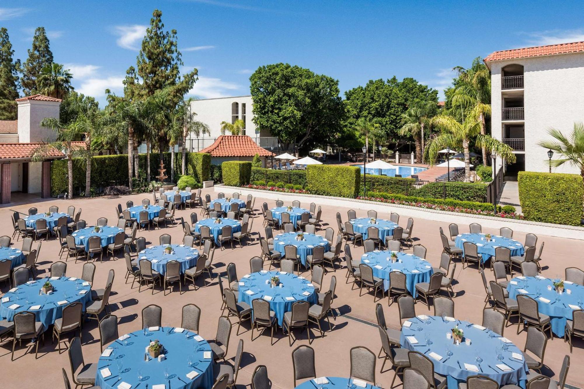 Embassy Suites By Hilton Scottsdale Resort Exterior foto