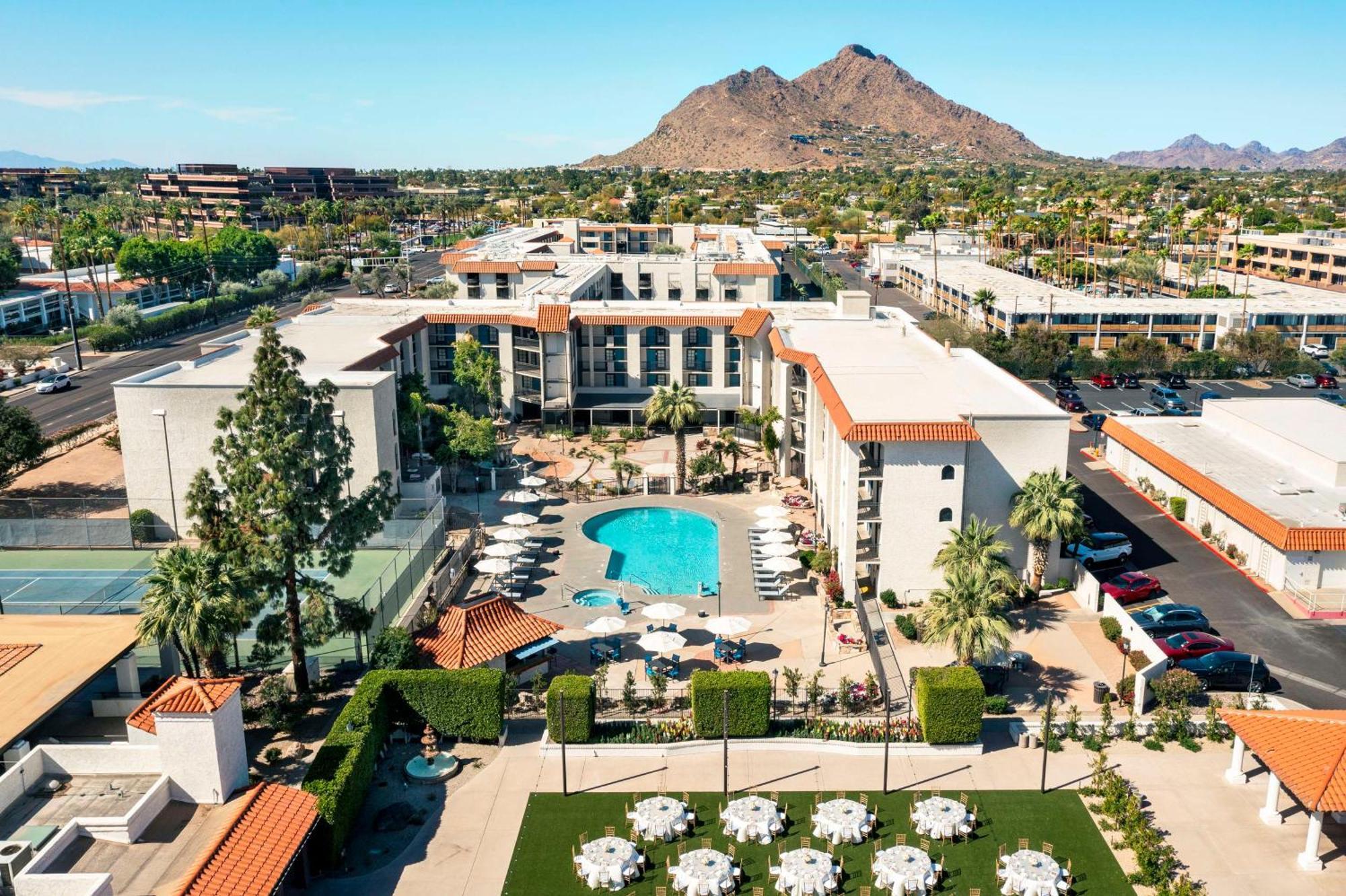 Embassy Suites By Hilton Scottsdale Resort Exterior foto
